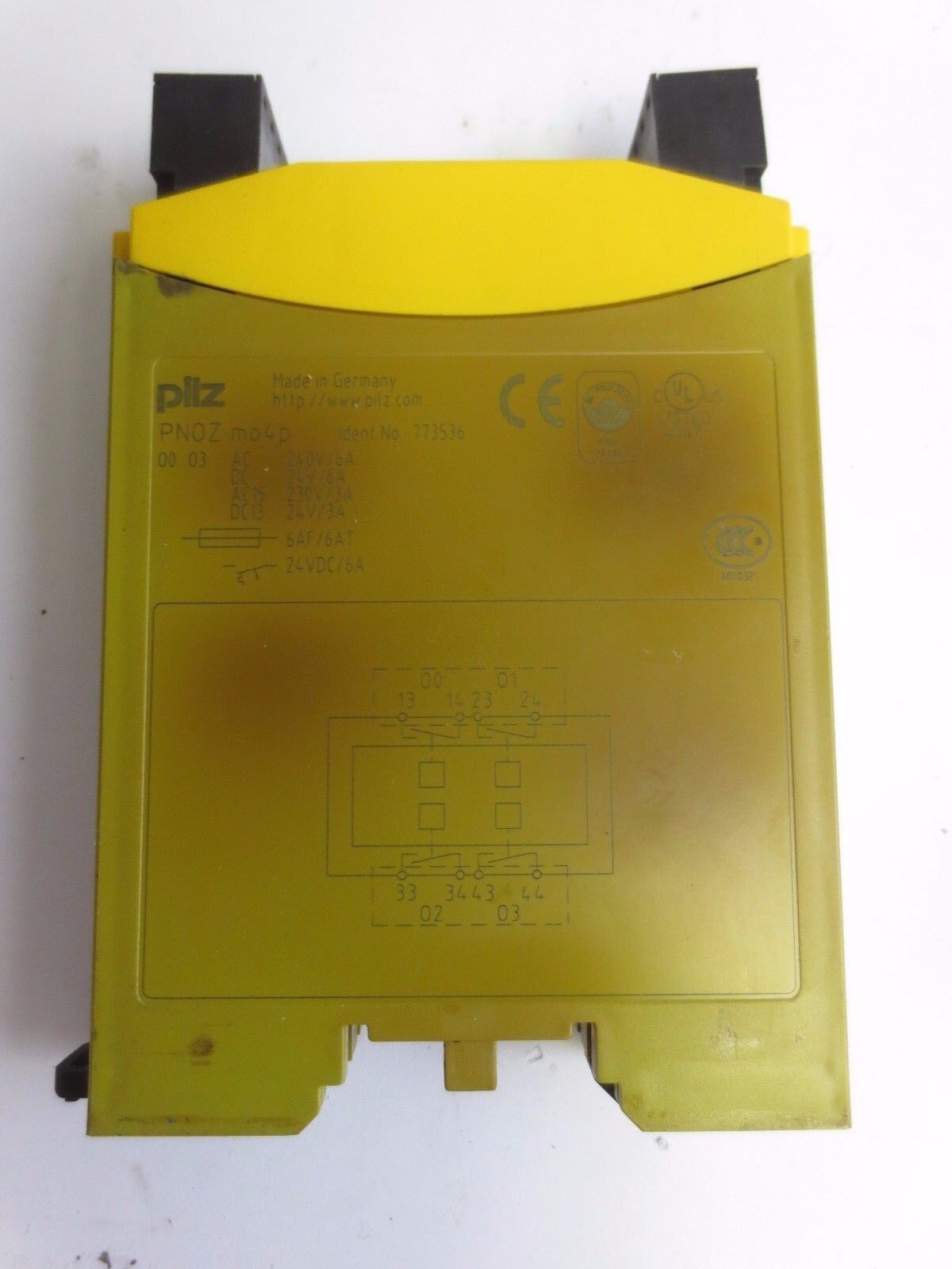 PILZ PNOZ mo4p - 773536 - SAFETY RELAY OUTPUT MODULE 240VAC, 6A / 24V, 6A