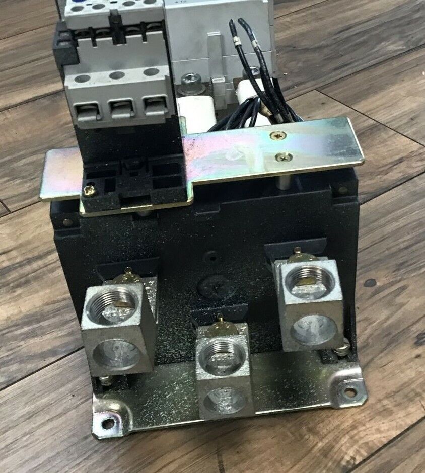 ALLEN BRADLEY 100-D300 STARTER 193-B1N6 40794-150-91-NNM3 130V 50/60HZ