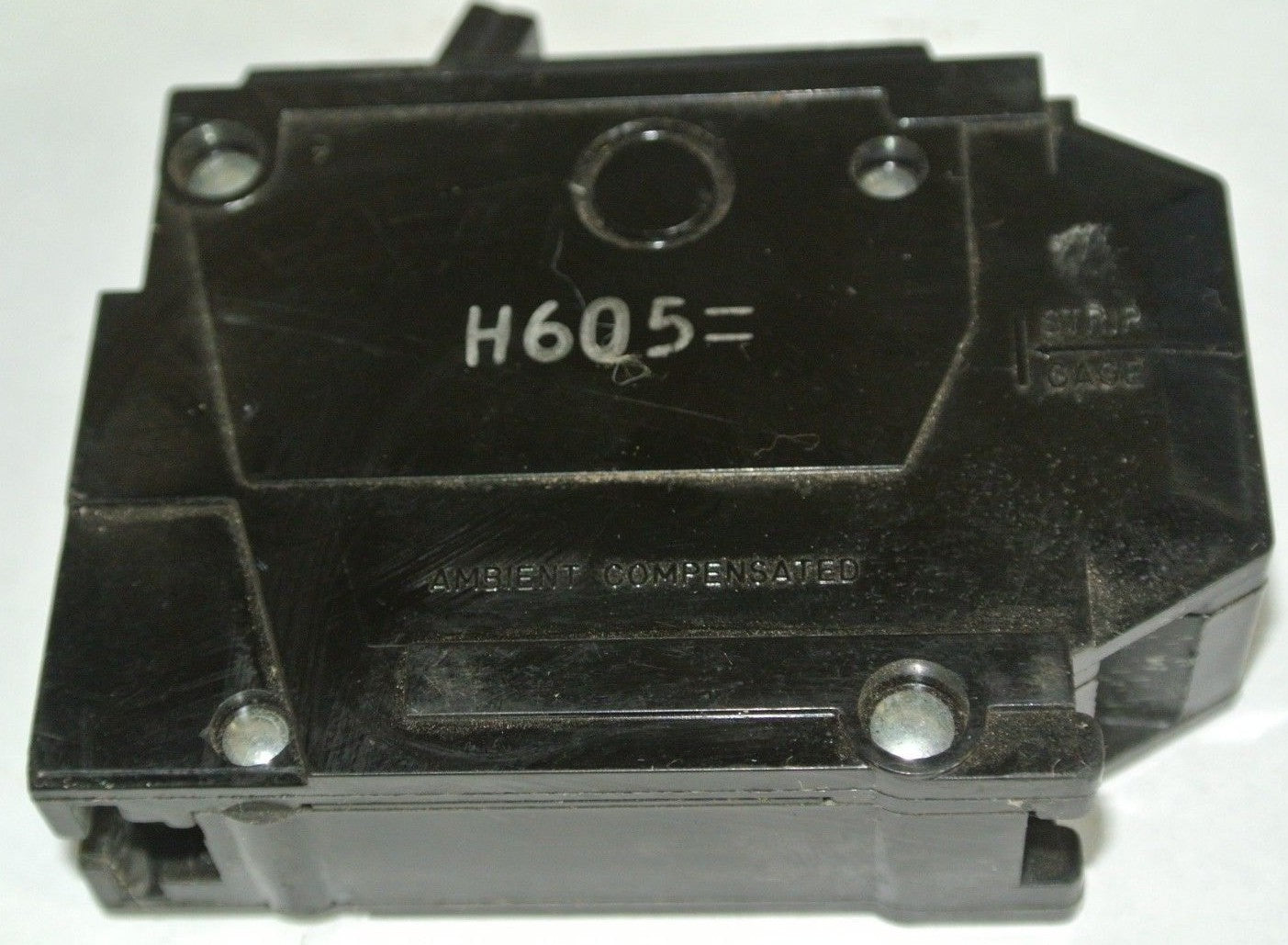 GENERAL ELECTRIC CIRCUIT BREAKERS 15A, SINGLE-POLE - LOT of 2