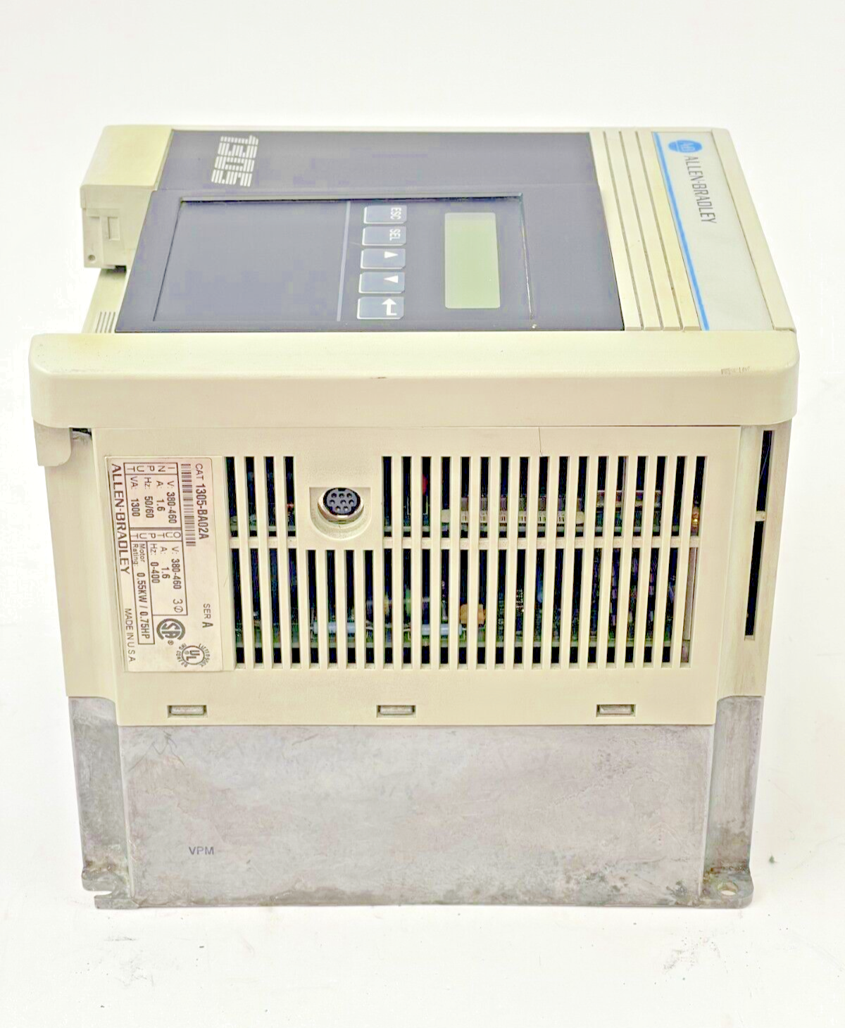 ALLEN BRADLEY - 1305-BA02A SER. A - AC VARIABLE SPEED DRIVE -380-460V,1.6A,.75HP