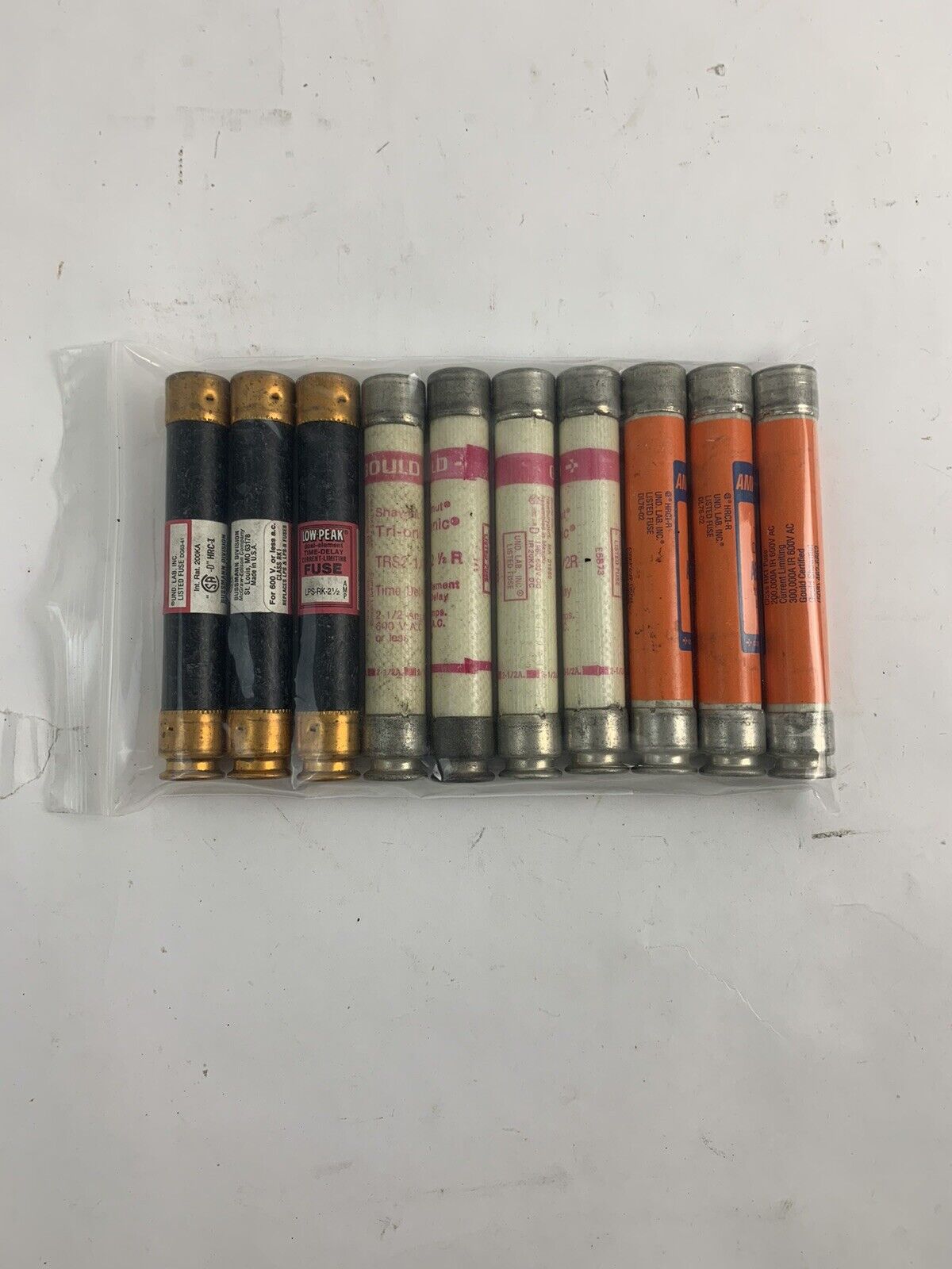 Lot of 10 Assorted 2 1/2A 600V Fuses