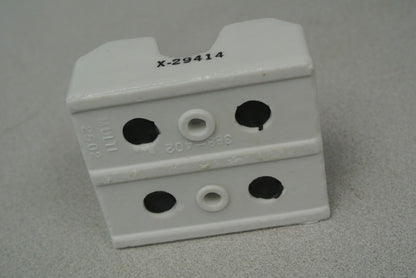 ALLEN-BRADLEY 1491-N122 CERAMIC FUSE BLOCK 30A, 250V, 2-POLE - NEW SURPLUS