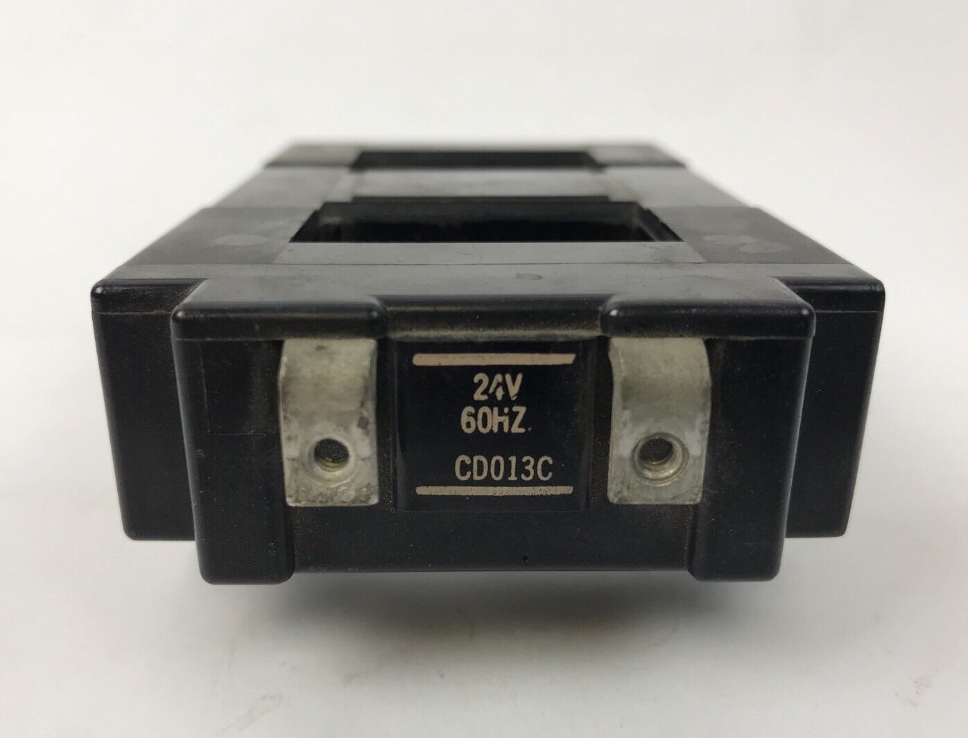 ALLEN BRADLEY CD013C, CD013, CD-013, 24V @ 60HZ, USED, MISSING SCREWS