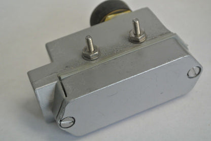 ARROW HART LGZS-B1 - LIMIT SWITCH - GENERAL PURPOSE, 15A, SIDE MOUNT LGZS-BI NEW