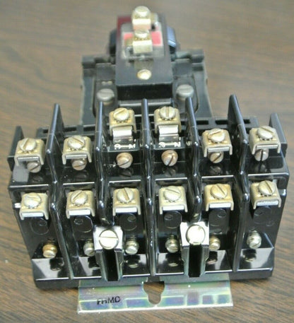 ALLEN-BRADLEY 700-BR420A1 / AC CONTROL RELAY / 6 POLE (4 NO, 2 NC) / NEW SURPLUS