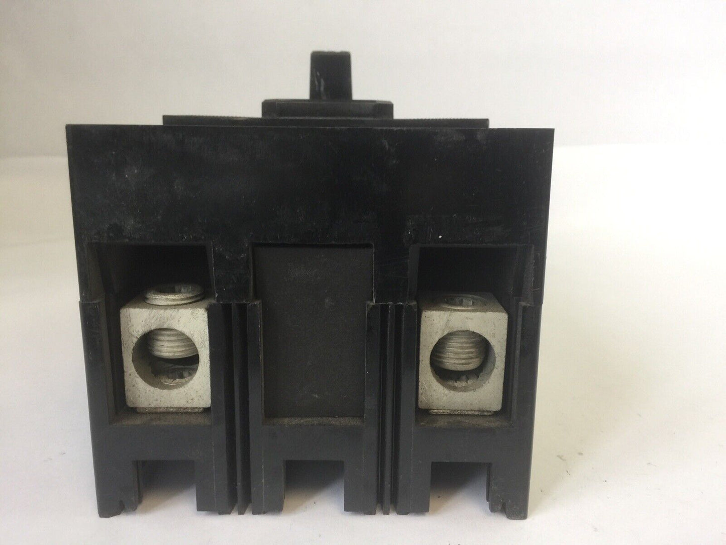 ITE SIEMENS FJ2-B150 CIRCUIT BREAKER 600VAC 250VDC 150AMP 2POLE