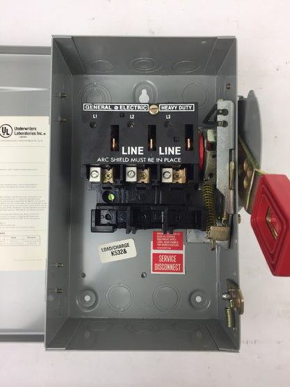 GE THN3321 SAFETY SWITCH HEAVY DUTY INDOOR NON FUSIBLE 3 POLES 240VAC 250VDC 30A