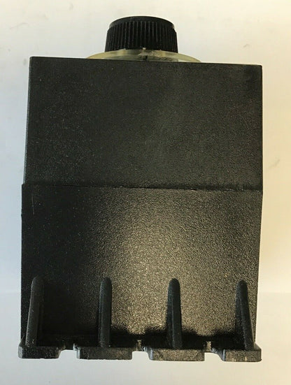EAGLE SIGNAL BR16A601 RESET TIMER 150SEC. 120V/60HZ 5K80 10A 1/3HP 125-250VAC