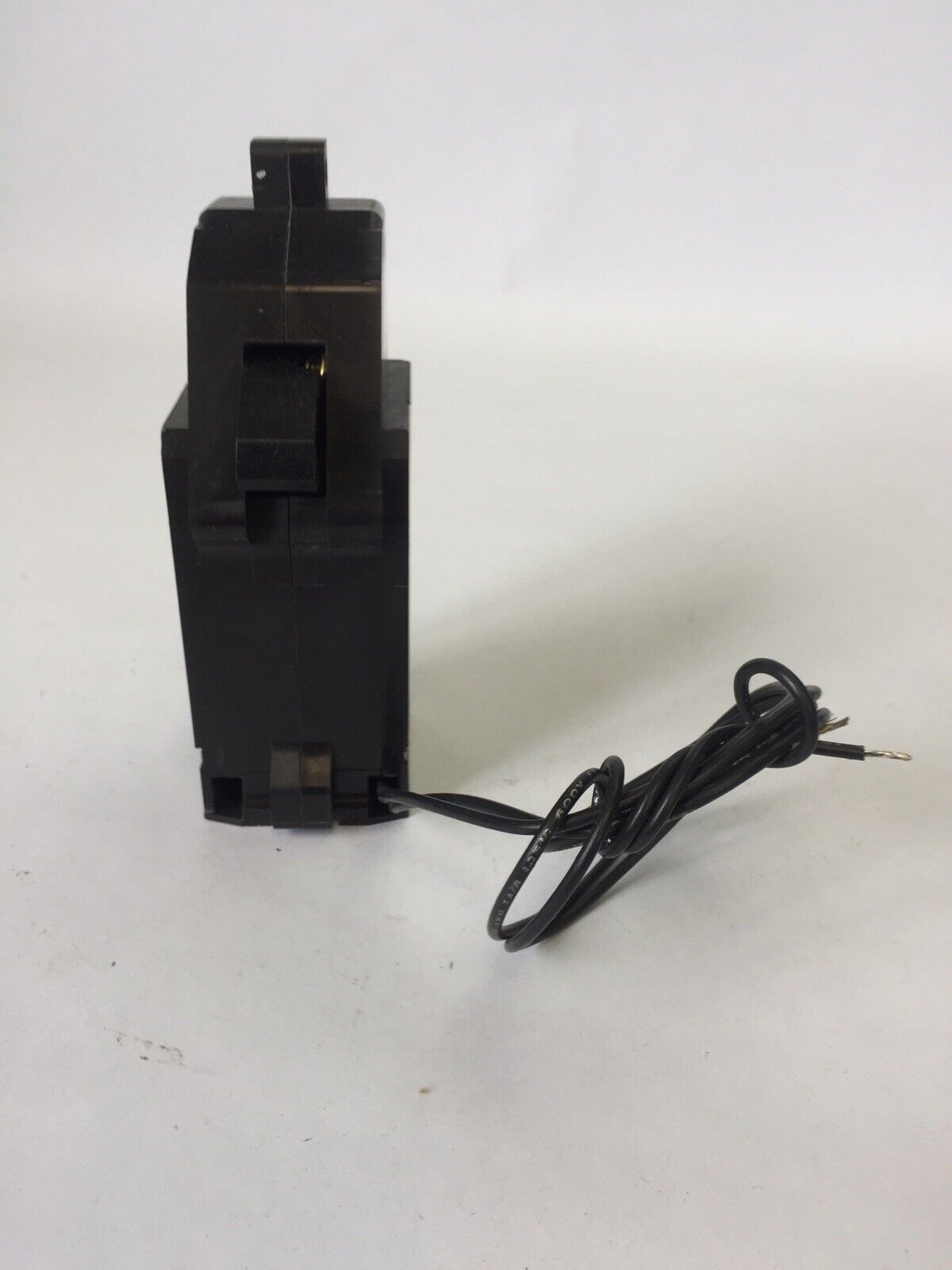 SIEMENS S11MN6 SER A 125VDC SHUNT TRIP CIRCUIT BREAKER ACCESSORY