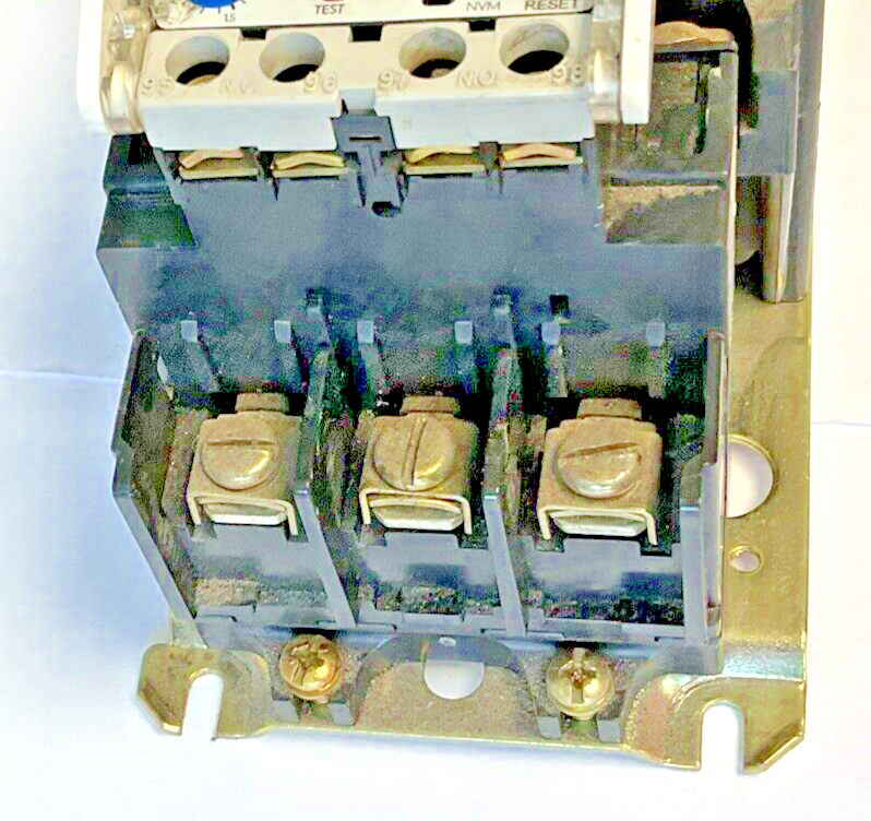 ALLEN BRADLEY 509-A0D-A2D SER. B STARTER 592-A2DA CB236 COIL 120V 509-AOD-A2D