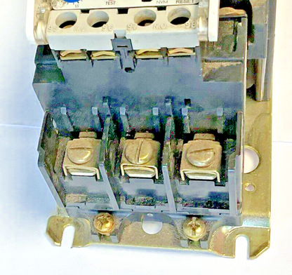 ALLEN BRADLEY 509-A0D-A2D SER. B STARTER 592-A2DA CB236 COIL 120V 509-AOD-A2D