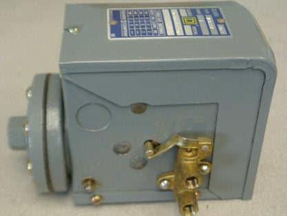 SQUARE D 9013 AHG-3 S4 PRESSURE SWITCH / CLOSE 425 / OPEN 500 / NEW SURPLUS
