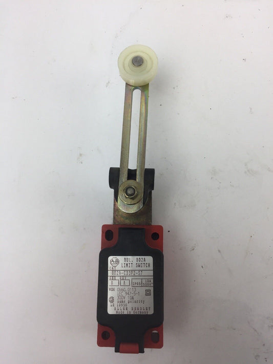 ALLEN BRADLEY 802S-C33P2-S7 LIMIT SWITCH 300V 10A SERIES A