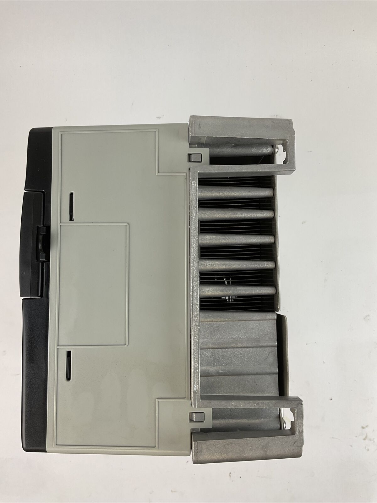 ALLEN BRADLEY 20AE017A0AYNNNNN AC DRIVE F/W 2.008 SER A 15HP OUTPUT 0-575VAC 3PH