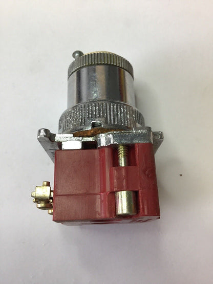 CUTLER HAMMER 10250T6035 ILLUMINATED SELECTOR SWITCH 120V 50/60HZ