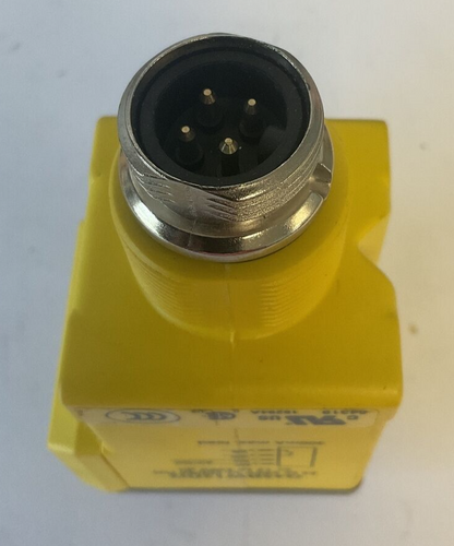 BANNER Q45BW13DQ PHOTOELECTRIC SENSOR 24-250VAC 50/60hz 12-250VDC