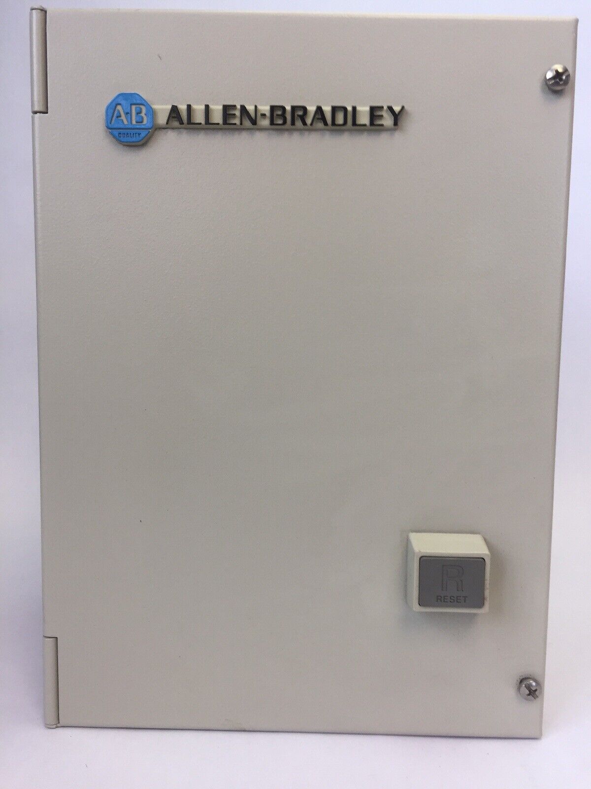 ALLEN BRADLEY 109-A18JD3-C15-7 TYPE 12 STARTER ENCLOSURE WITH CONTACTOR & RELAY