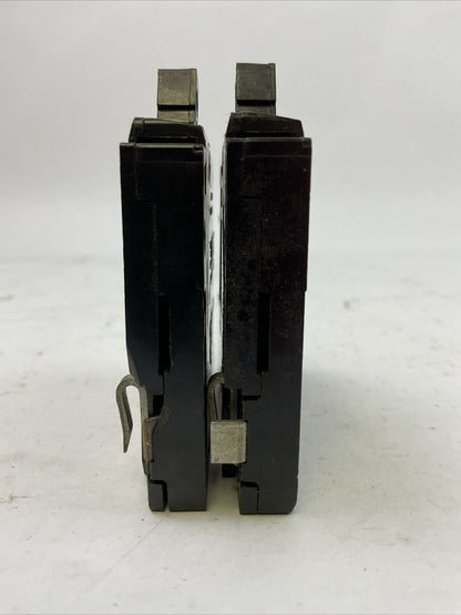 CROUSE-HINDS MM115 CIRCUIT BREAKER 15AMP 1POLE 120/240VAC RIGHT CLIP (LOT OF 2)