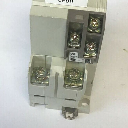 FUJI CP32FM/10 CIRCUIT PROTECTOR 10A 50/60HZ & CP32FM/5W CIR. PROTECTOR 5A