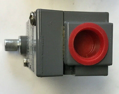 SQUARE D 9007 B62A TURRET HEAD LIMIT SWITCH SER. A