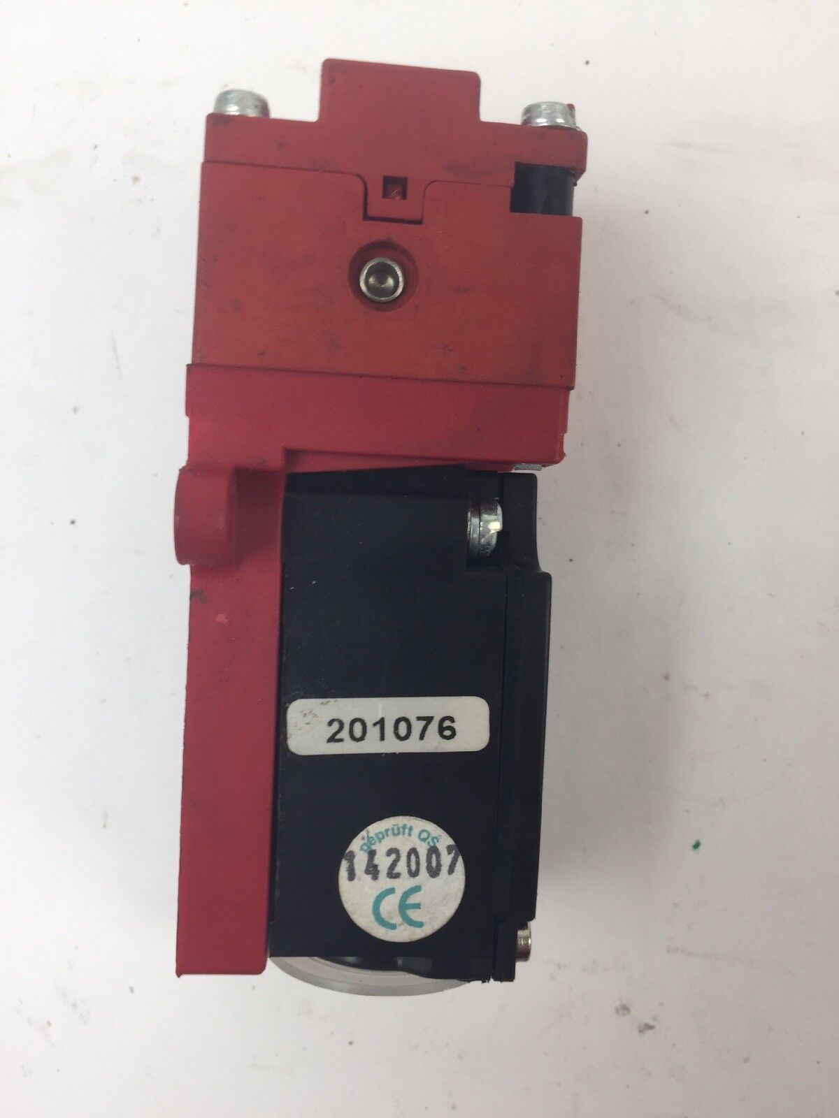 SCHMERSAL TZG01.110 SOLENOID INTERLOCK 10A 300VAC