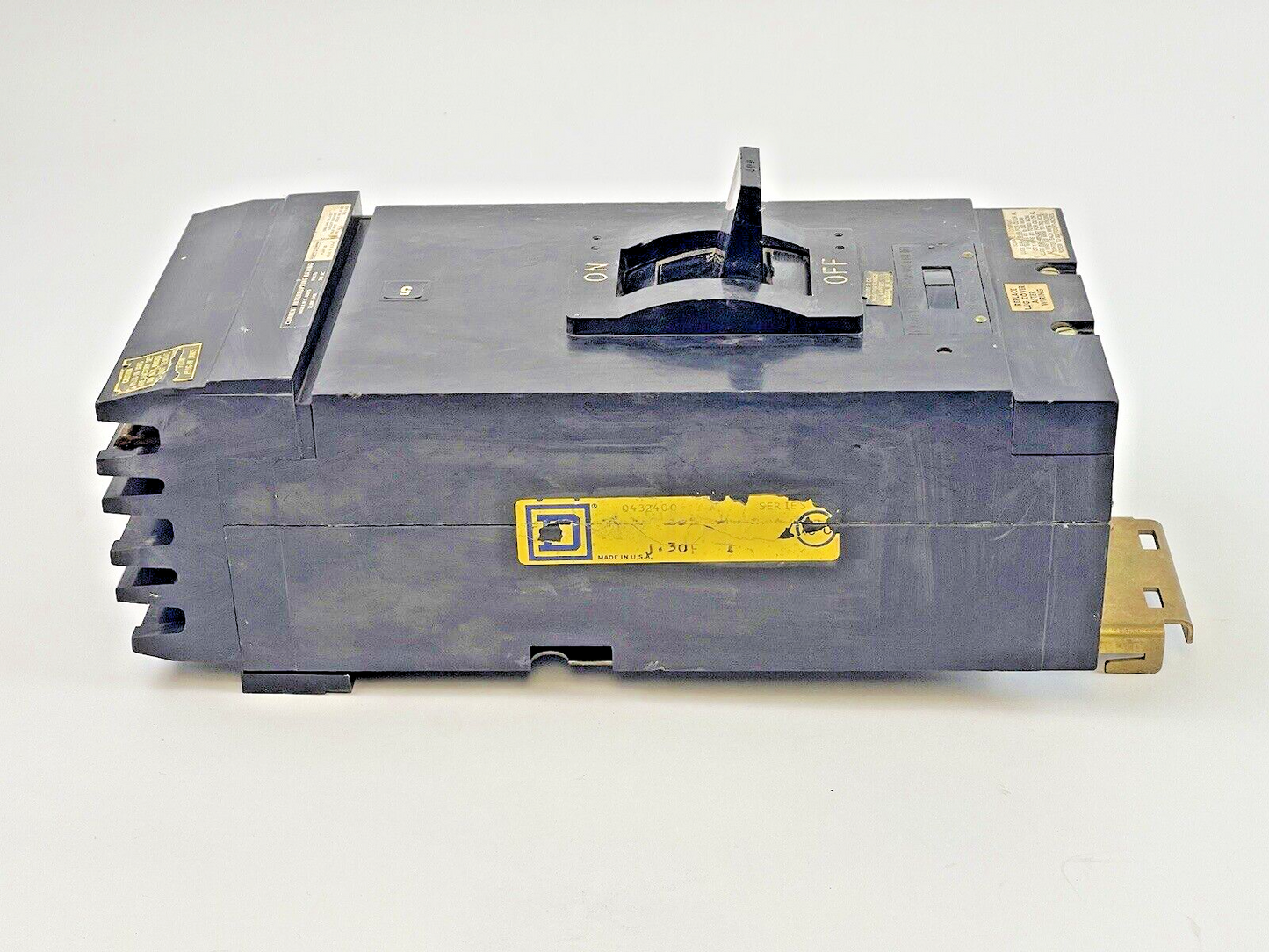 SQUARE D Q432400 -BOLT-ON THERMAL MAGNETIC CIRCUIT BREAKER-400 AMP, 3POLE,240VAC