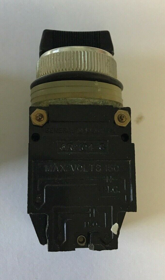 GENERAL ELECTRIC CR104B222 SELECTOR SWITCH 3POS 150V BLACK