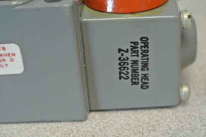 ALLEN-BRADLEY 802R-KF / OILTIGHT LIMIT SWITCH, SIDE PUSH ROLLER / NEW SURPLUS