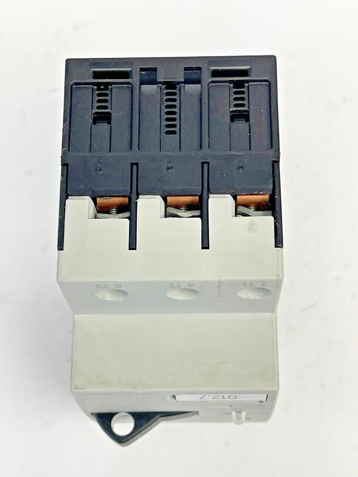 SIEMENS - 3RV1011-1GA10 & 3RV1901-1E-CIRCUIT BREAKER W/ SWITCH TRANSVERSE