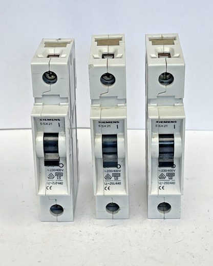 SIEMENS *LOT OF 3*- 5SX21 - CIRCUIT BREAKERS - D1,6 15 Amp 1 Pole - 230/400V