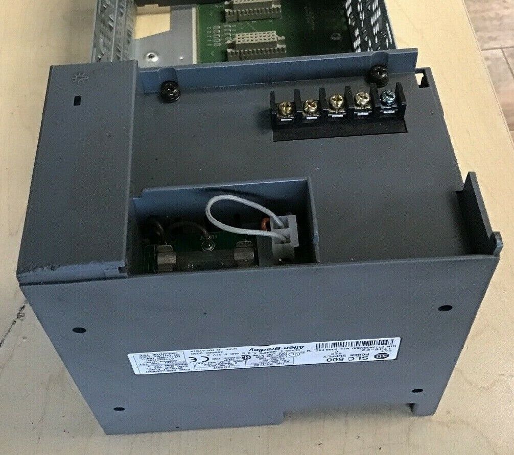 ALLEN-BRADLEY 1746-P2 SLC500 POWER SUPPLY + 1746-A10 10-SLOT RACK