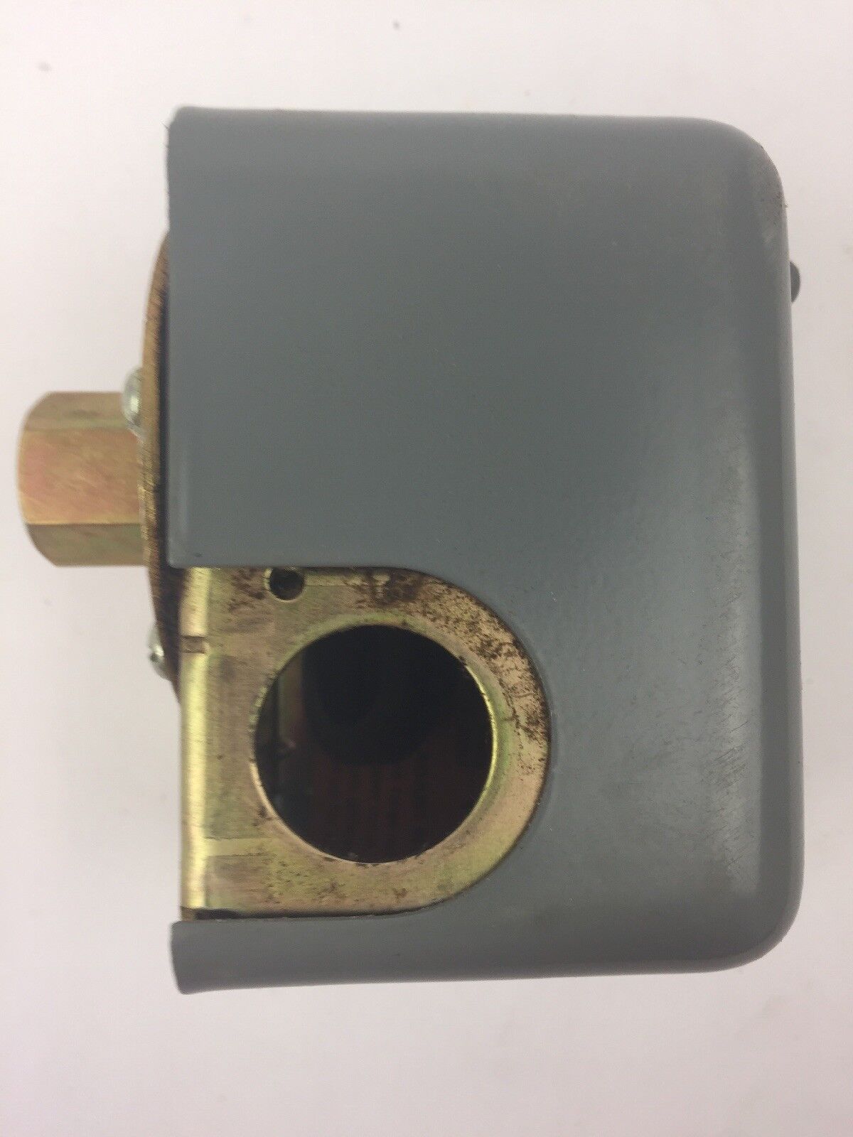 SQUARE D CLASS 9013 TYPE FSG2-S11 PRESSURE SWITCH CLOSE 20 OPEN 40