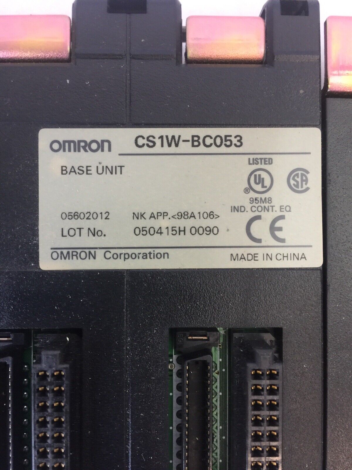 OMRON CS1W-BC053 BASE UNIT W/ C200HW-PA20S POWER SUPPLY 100-120/200-240VAC