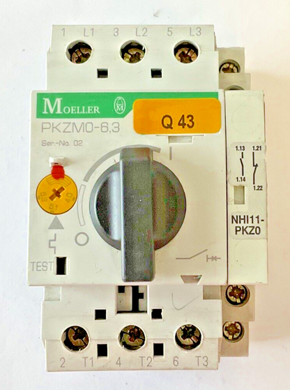 MOELLER PKZM0-6.3 CIRCUIT BREAKER SER.02 600VAC W/NHI11-PKZ0 AUX CONTACT