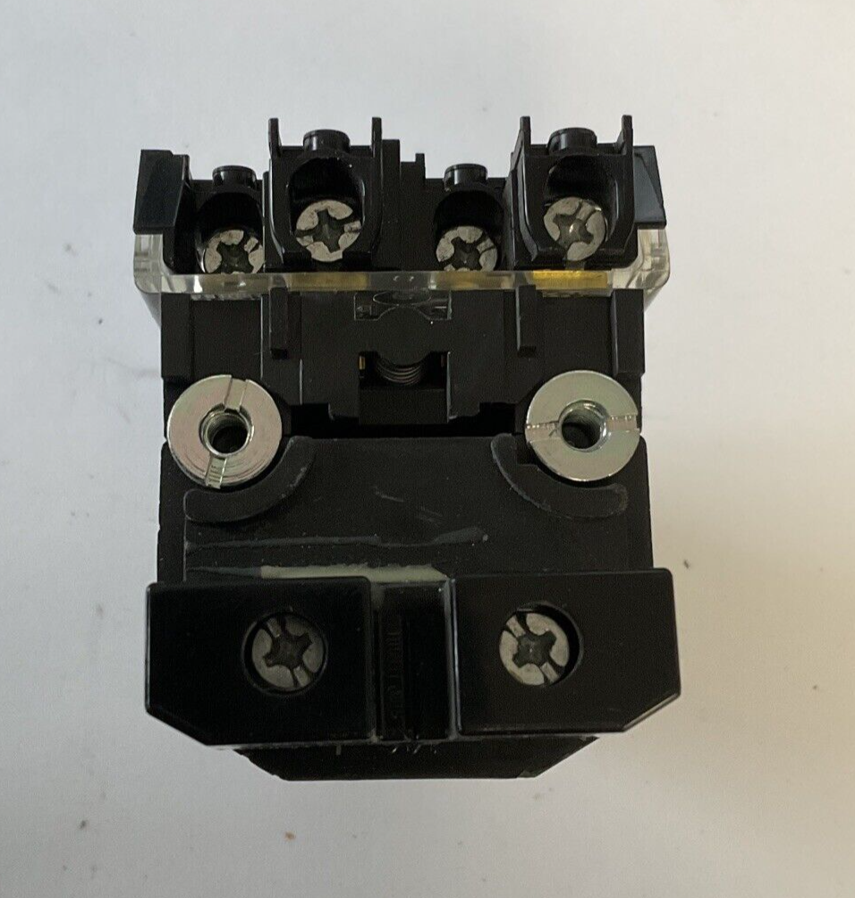 ALLEN BRADLEY 800TC-PBH16G PUSH BUTTON SER.U 120V 50/60HZ W/800TC-XA & 800T-N326