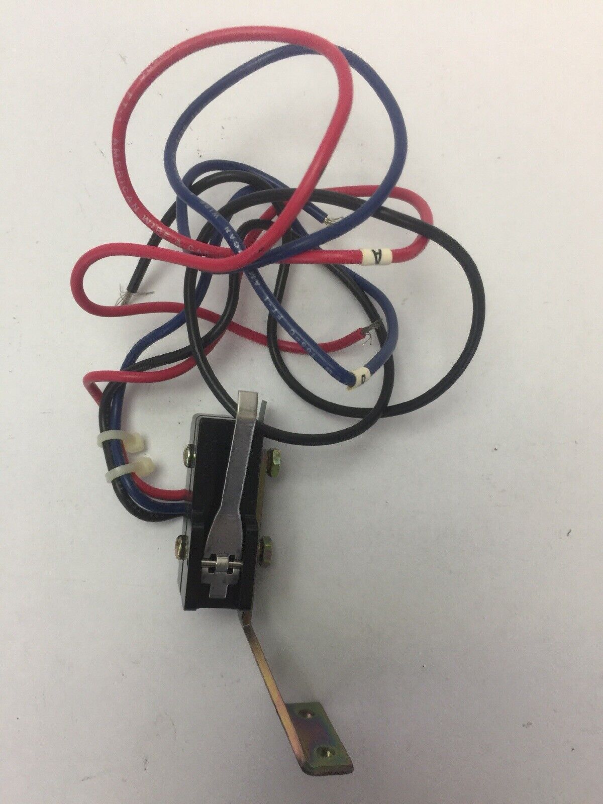 WESTINGHOUSE/CUTLER HAMMER 458D013G05 1A-1B AUX SWITCH RH MTG FOR MA BREAKER