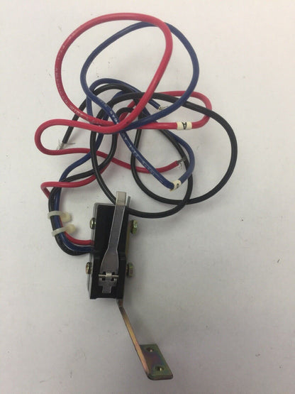 WESTINGHOUSE/CUTLER HAMMER 458D013G05 1A-1B AUX SWITCH RH MTG FOR MA BREAKER