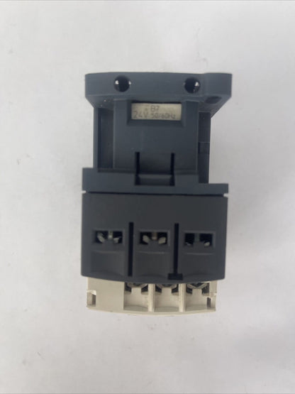 TELEMECANIQUE LC1 D09 CONTACTOR 25A 600VAC 7.5HP COIL 24V 50/60HZ