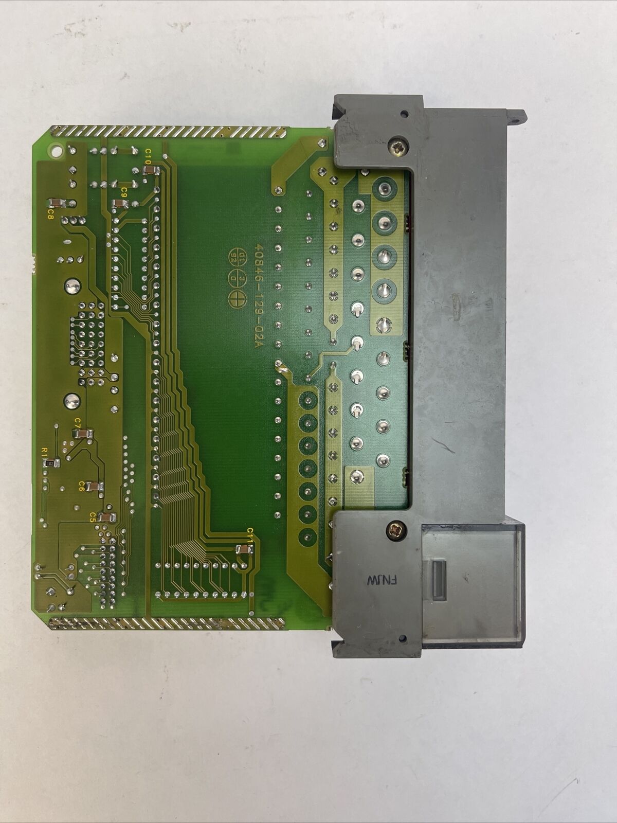 ALLEN BRADLEY 1746-OA16 OUTPUT MODULE SER B OUTPUT VOLTAGE 85-265VAC