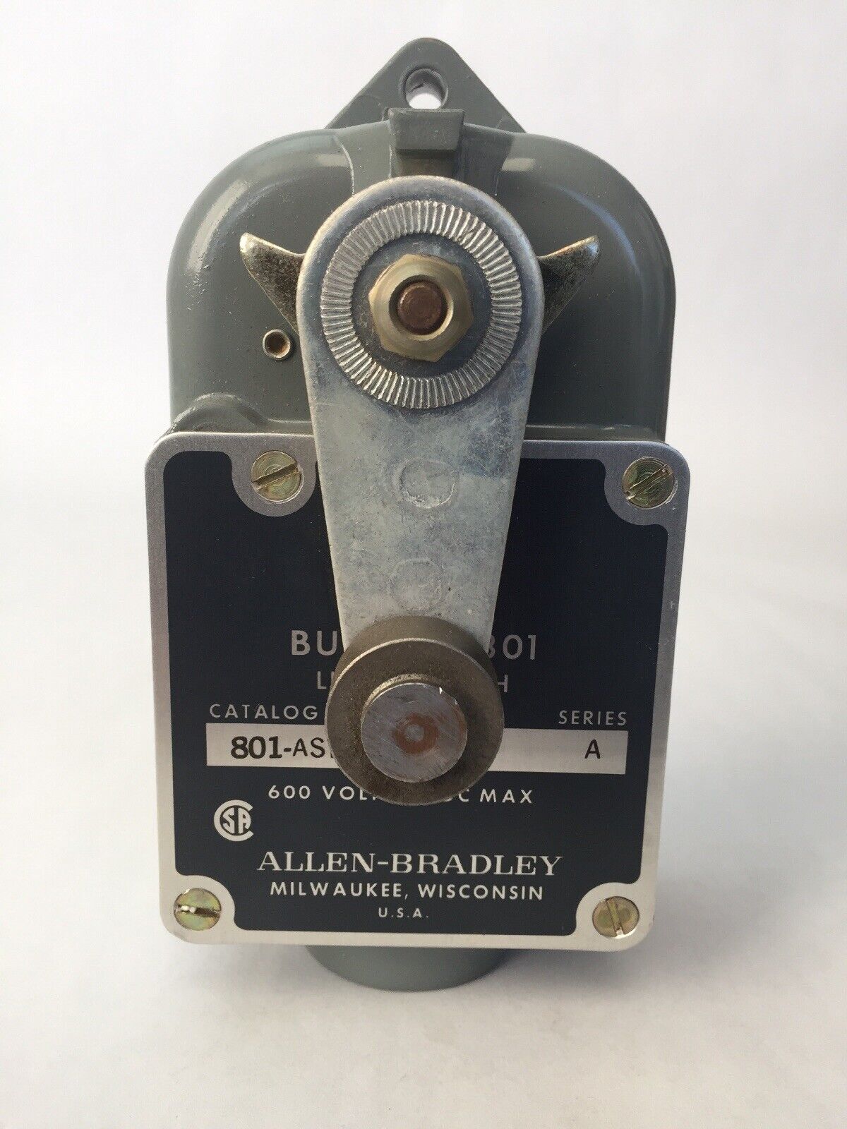 ALLEN BRADLEY 801-ASD17 LIMIT SWITCH ROLLER LEVER 600V AC/DC N.O.-N.C. CONTACT