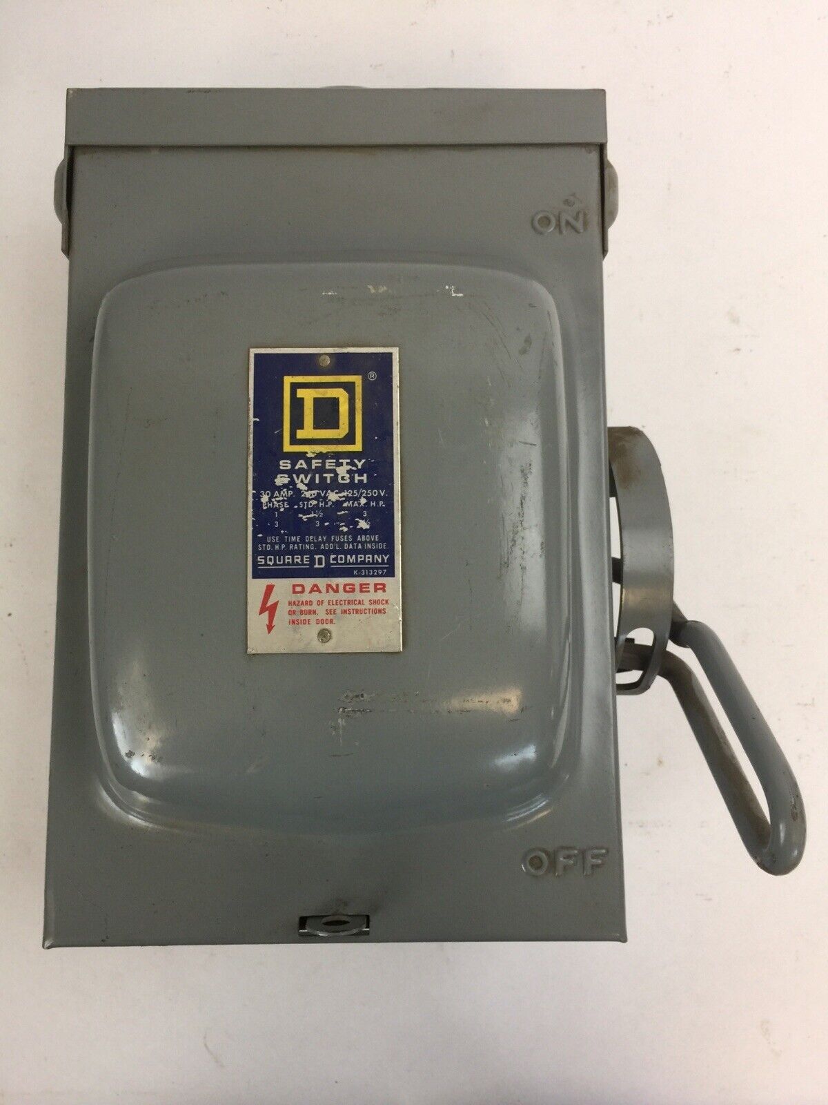 SQUARE D H221NRB SERIES D1 FUSIBLE SAFETY SWITCH 30A 240VAC 125/250VDC 2POLE