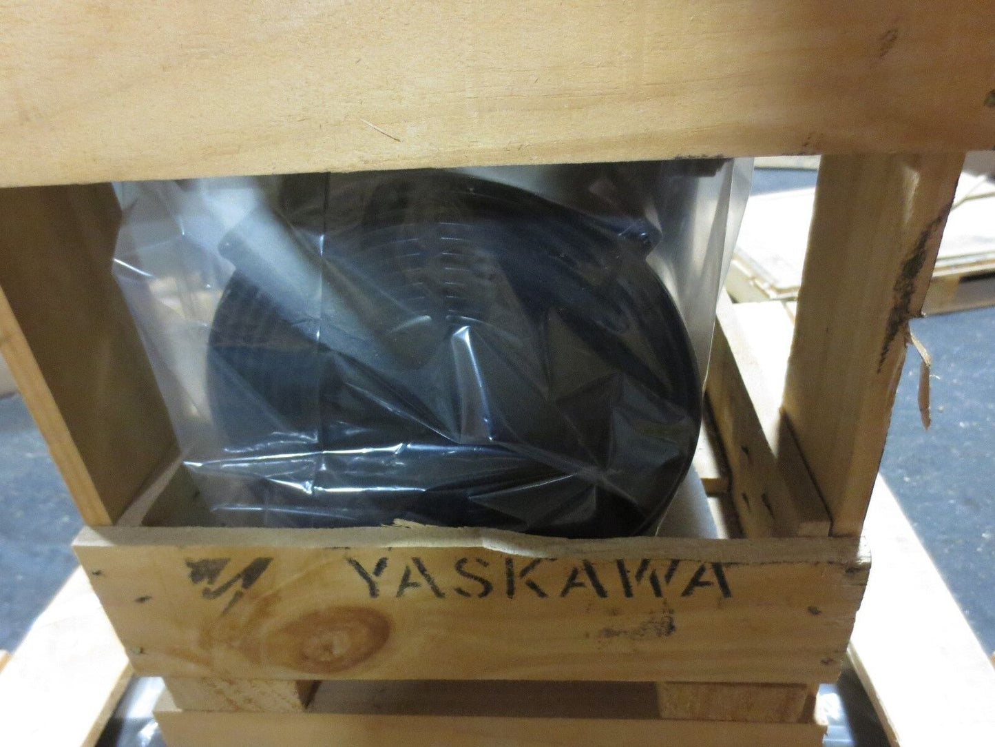 YASKAWA UAASKA-15LYA110E AC SPINDLE SERVO MOTOR, M5, 15.0KW, 400V - NEW in CRATE