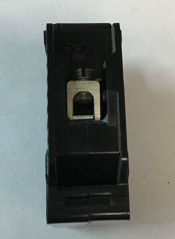 CHALLENGER C130 CIRCUIT BREAKER 120/240VAC TYPE C 1POLE ***LOTOF3***