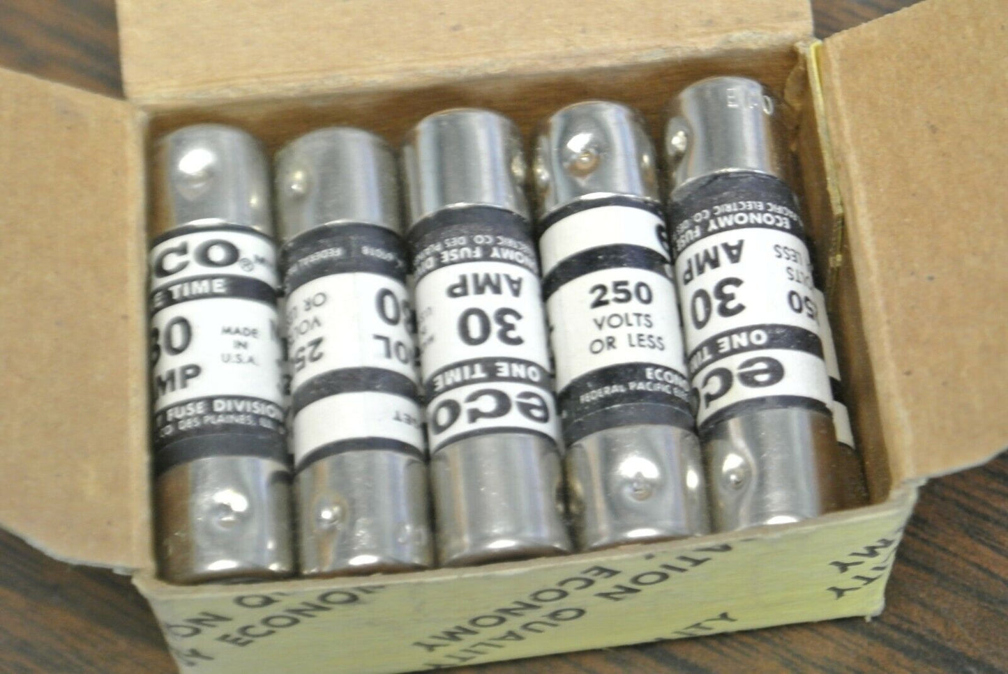 BOX of 10 / ECONOMY / FPE MOL-30 MIDGET ONE-TIME FUSE / 30A / 250V / NEW SURPLUS