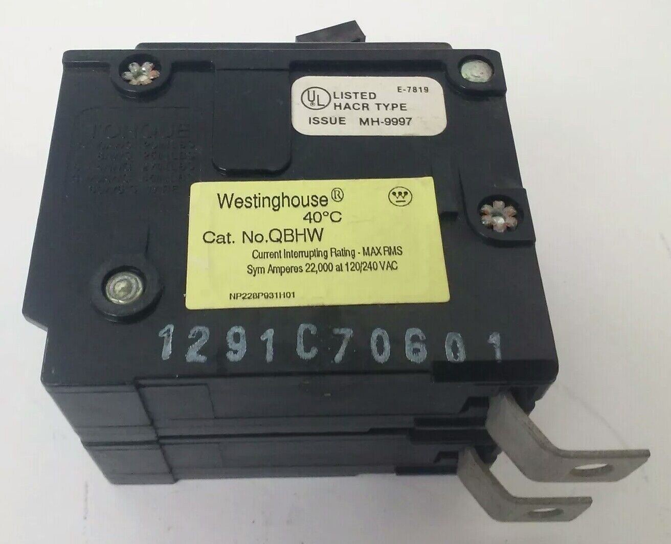 WESTINGHOUSE QBHW2015 CIRCUIT BREAKER 2P 120/240VAC 15A MISSING SCREWS QBHW2015H
