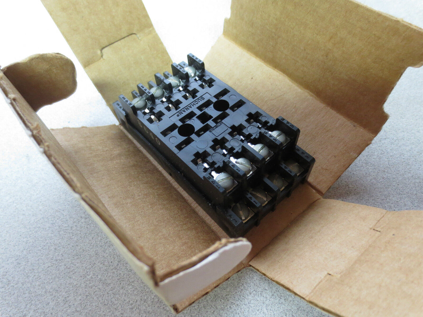 AGASTAT ECR0002001 RELAY SOCKET - CR0002-001 - NEW SURPLUS in BOX