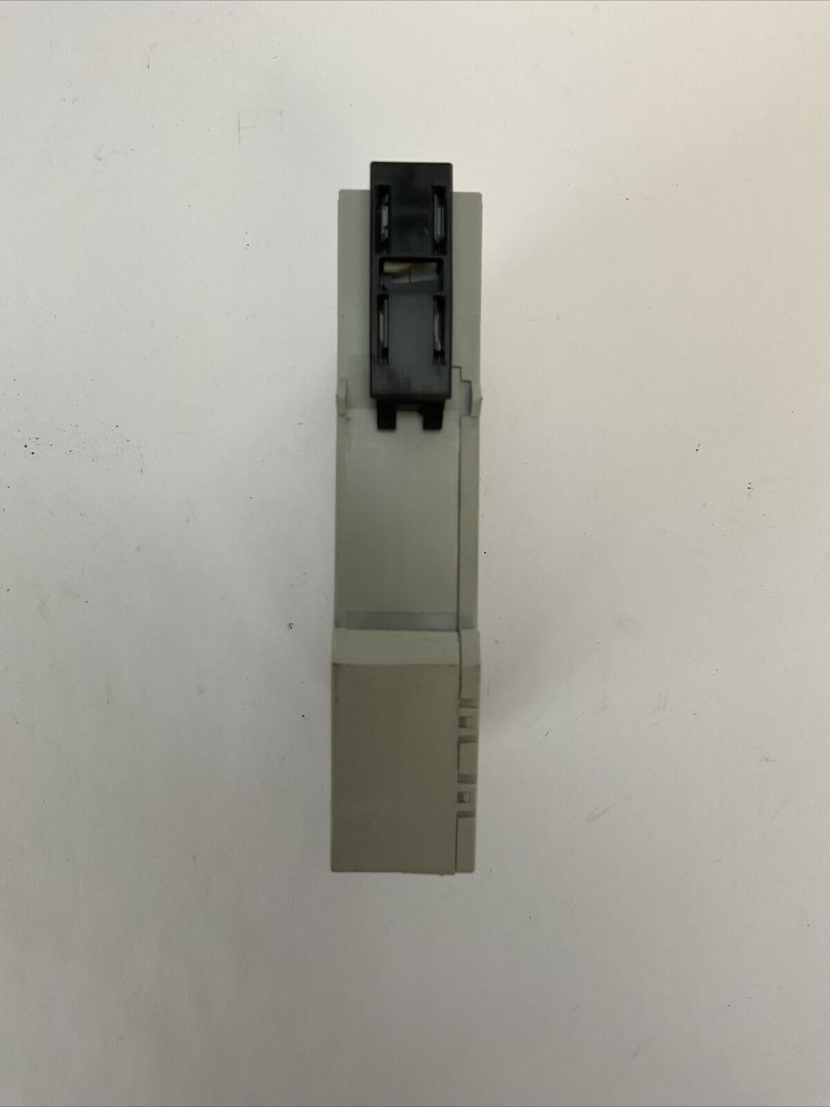 ALLEN BRADLEY 440R-S12R2 GSR SI SAFETY RELAY SER A OUTPUT AC15 250V 1.5A