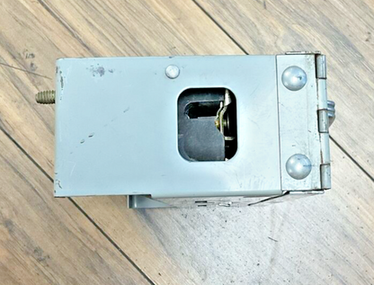 GOULD / ITE V2A3211 TWIN PANELBOARD SWITCH HP 7 1/2 240V/250VDC 3POLE 30A 3PH