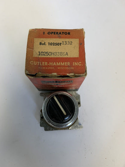 Cutler-Hammer 10250T1332 Operator Switch