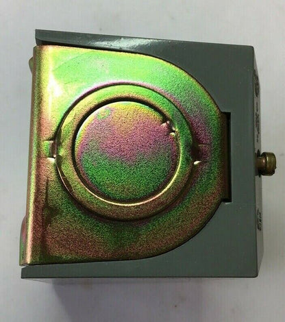 SQUARE D 9001 BG-210 ON-OFF PUSHBUTTON SER.A ***MISSING OFF COVER PLATE***
